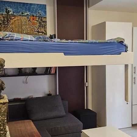 Studio 22M2 A Ivry/Seine-A 200 Metres De Paris. Proche Metro 7 Exterior foto